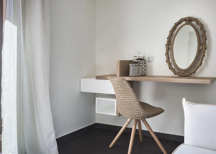 Marina Apartahotel 4*